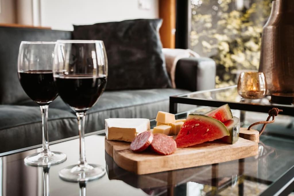 -Nieuw- Luxe & Sfeervol Vakantiehuis ทอเลิน ภายนอก รูปภาพ