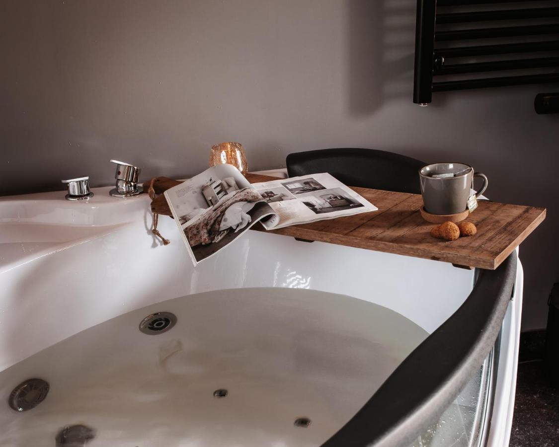 -Nieuw- Luxe & Sfeervol Vakantiehuis ทอเลิน ภายนอก รูปภาพ